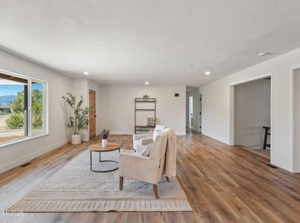 829 Lyell Way, Gardnerville, NV 89460 Photo