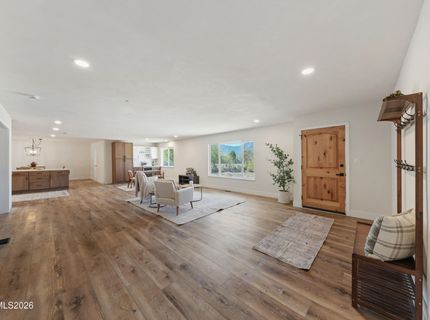 829 Lyell Way, Gardnerville, NV 89460 Photo
