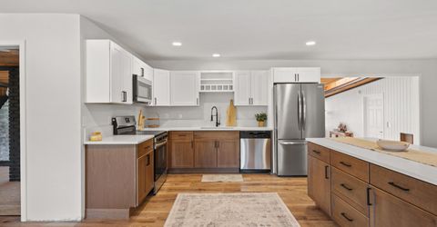 829 Lyell Way, Gardnerville, NV 89460 Photo