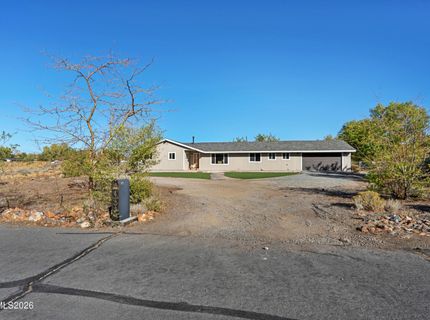 829 Lyell Way, Gardnerville, NV 89460 Photo
