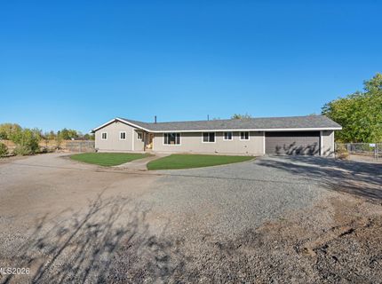 829 Lyell Way, Gardnerville, NV 89460 Photo