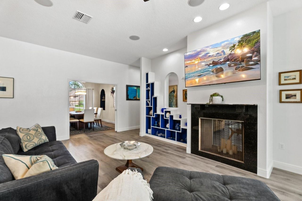 7303 Weeping Willow Drive, Sarasota, FL 34241 Photo