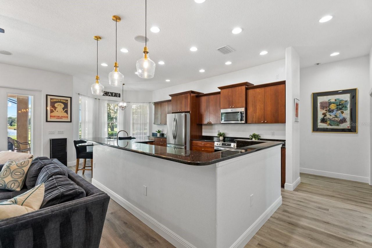7303 Weeping Willow Drive, Sarasota, FL 34241 Photo
