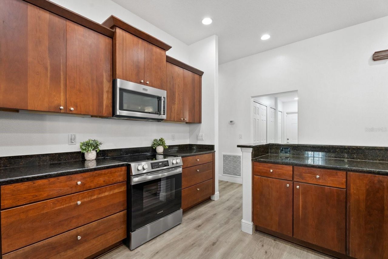 7303 Weeping Willow Drive, Sarasota, FL 34241 Photo