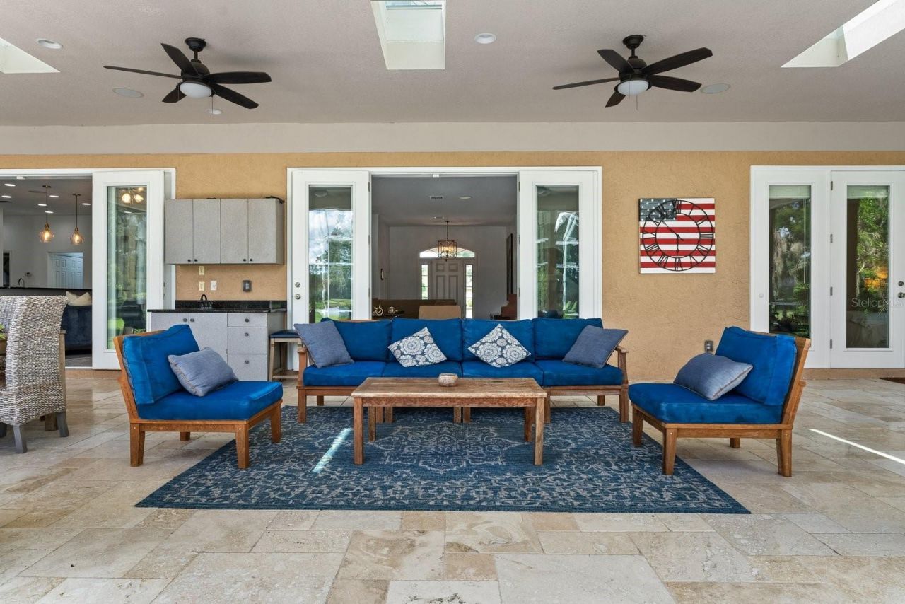 7303 Weeping Willow Drive, Sarasota, FL 34241 Photo