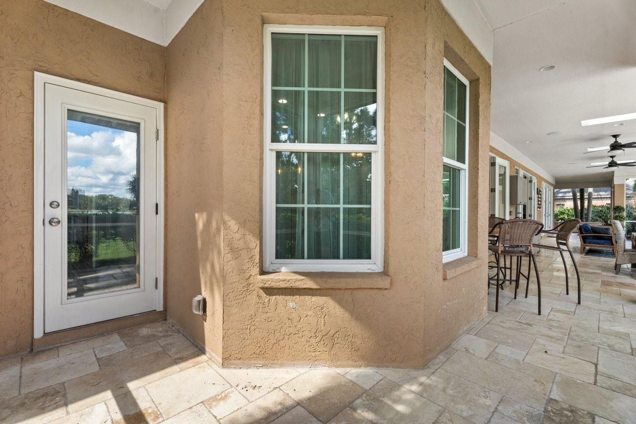 7303 Weeping Willow Drive, Sarasota, FL 34241 Photo