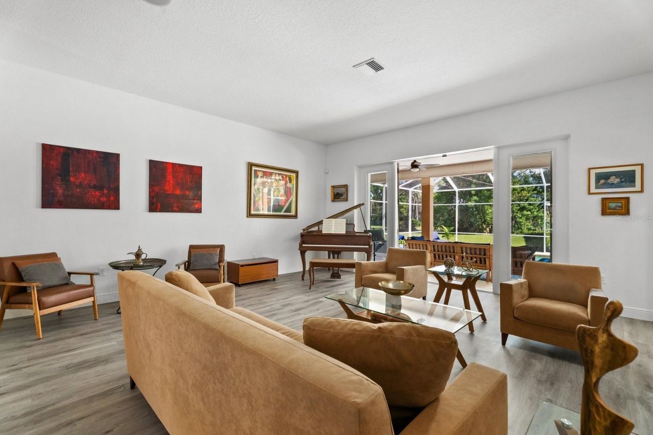 7303 Weeping Willow Drive, Sarasota, FL 34241 Photo