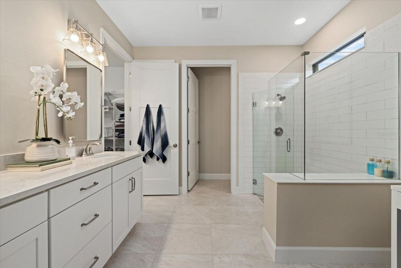 7973 Grande Shores Drive, Sarasota, FL 34240 Photo