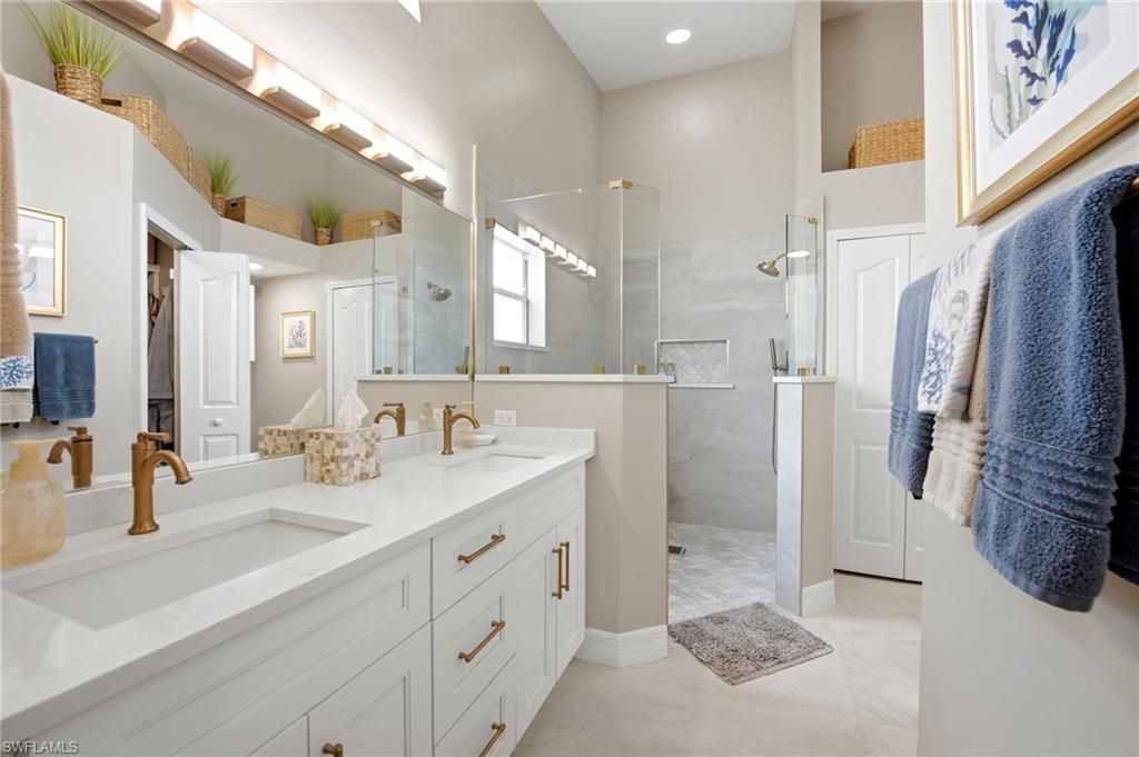 8089 San Vista Cir , Unit 3-3R, Naples, FL 34109 Photo