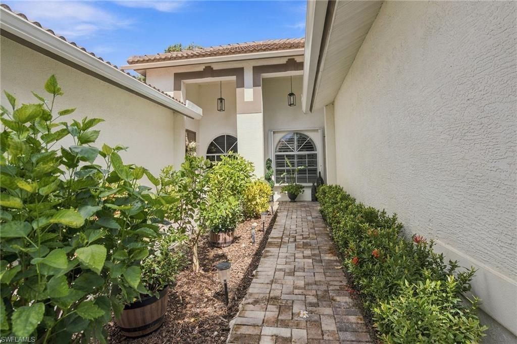 8089 San Vista Cir , Unit 3-3R, Naples, FL 34109 Photo