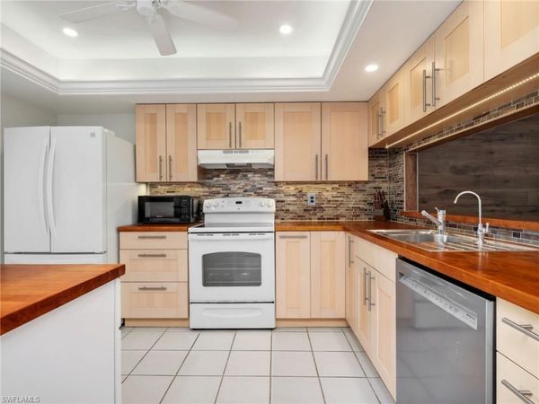 1600 Misty Pines CIR, Unit 303, NAPLES, FL 34105