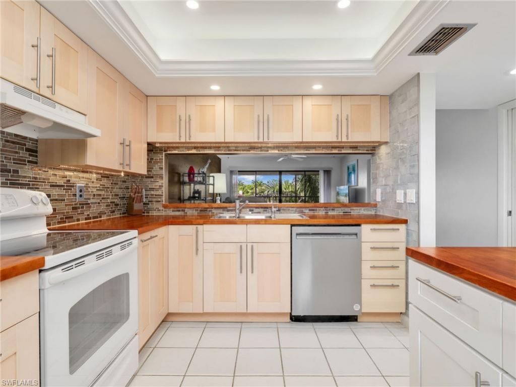 1600 Misty Pines Cir, Unit 303, Naples, FL 34105 Photo