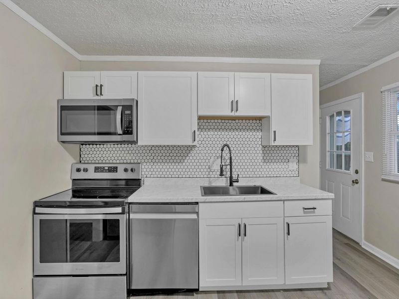 4546 Saint Anthony Lane, Whitehall, OH 43213 Photo 7