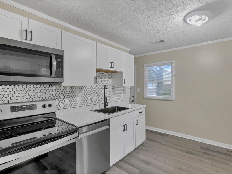 4546 Saint Anthony Lane, Whitehall, OH 43213 Photo 8