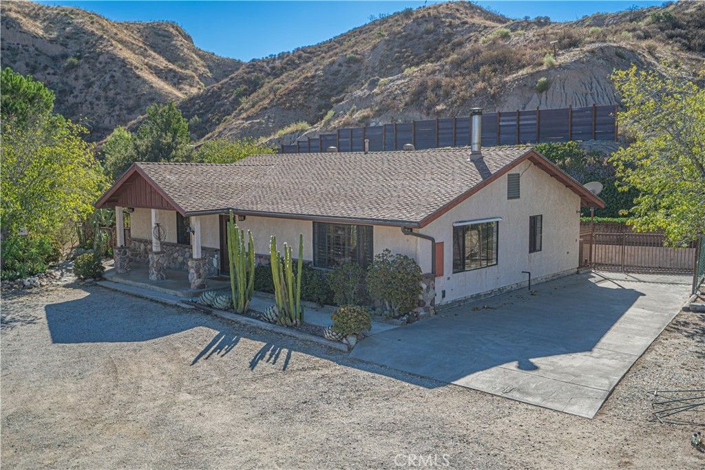 30845 The Old Dirt Road, Agua Dulce, CA 91390 Main Photo