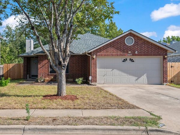 1216 Bradbury LN , Austin, TX 78753