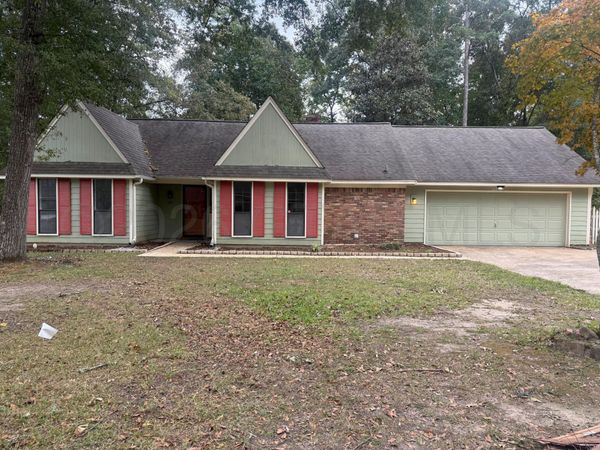 181 Scarlet Drive, Columbus, MS 39705
