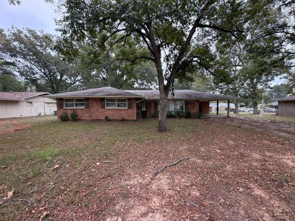 538 S Eshman Avenue, West Point, MS 39773