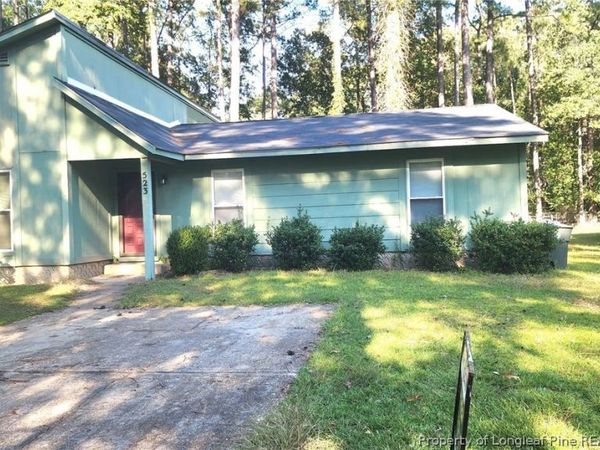 523 Crooked Creek Court, Fayetteville, NC 28311