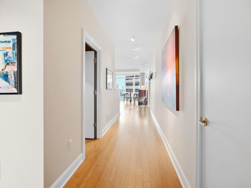 1 Roebling Way, Unit 901, Covington, KY 41011 Photo 8