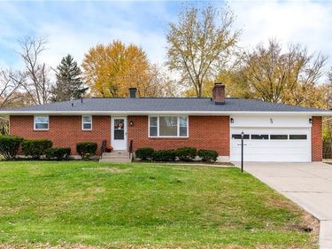 615 Waverly Drive, Beavercreek, OH 45434