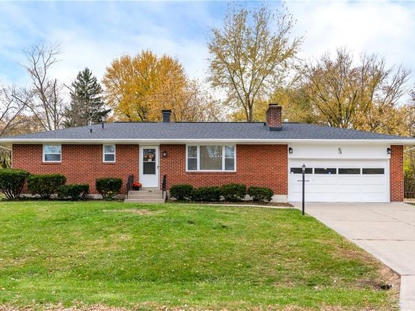 615 Waverly Drive, Beavercreek, OH 45434