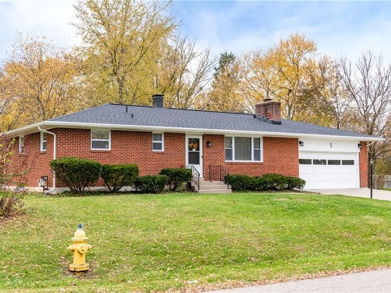 615 Waverly Drive, Beavercreek, OH 45434 Photo 2