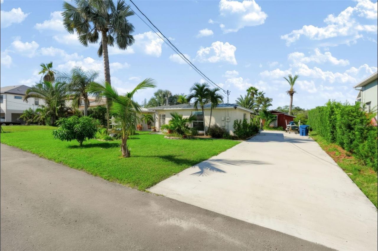 2123 Bayou Drive, Holiday, FL 34691 Photo