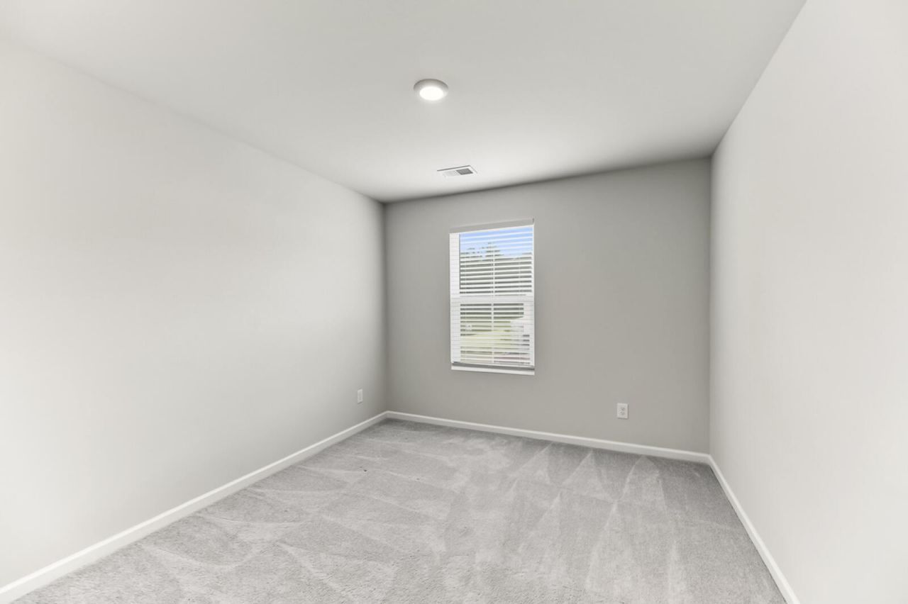8062 Reagan Way Photo 15