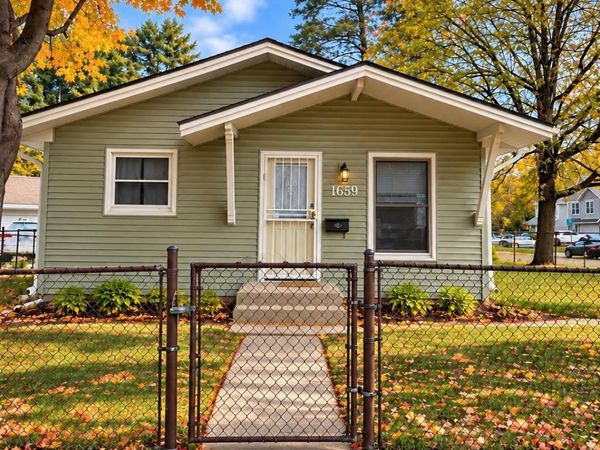1659 Case Avenue , Saint Paul, MN 55106