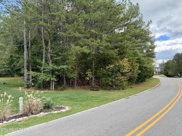 Bradford Village Way, Kingston, TN 37763