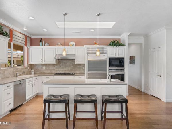 19925 N HALF MOON Drive, Surprise, AZ 85374