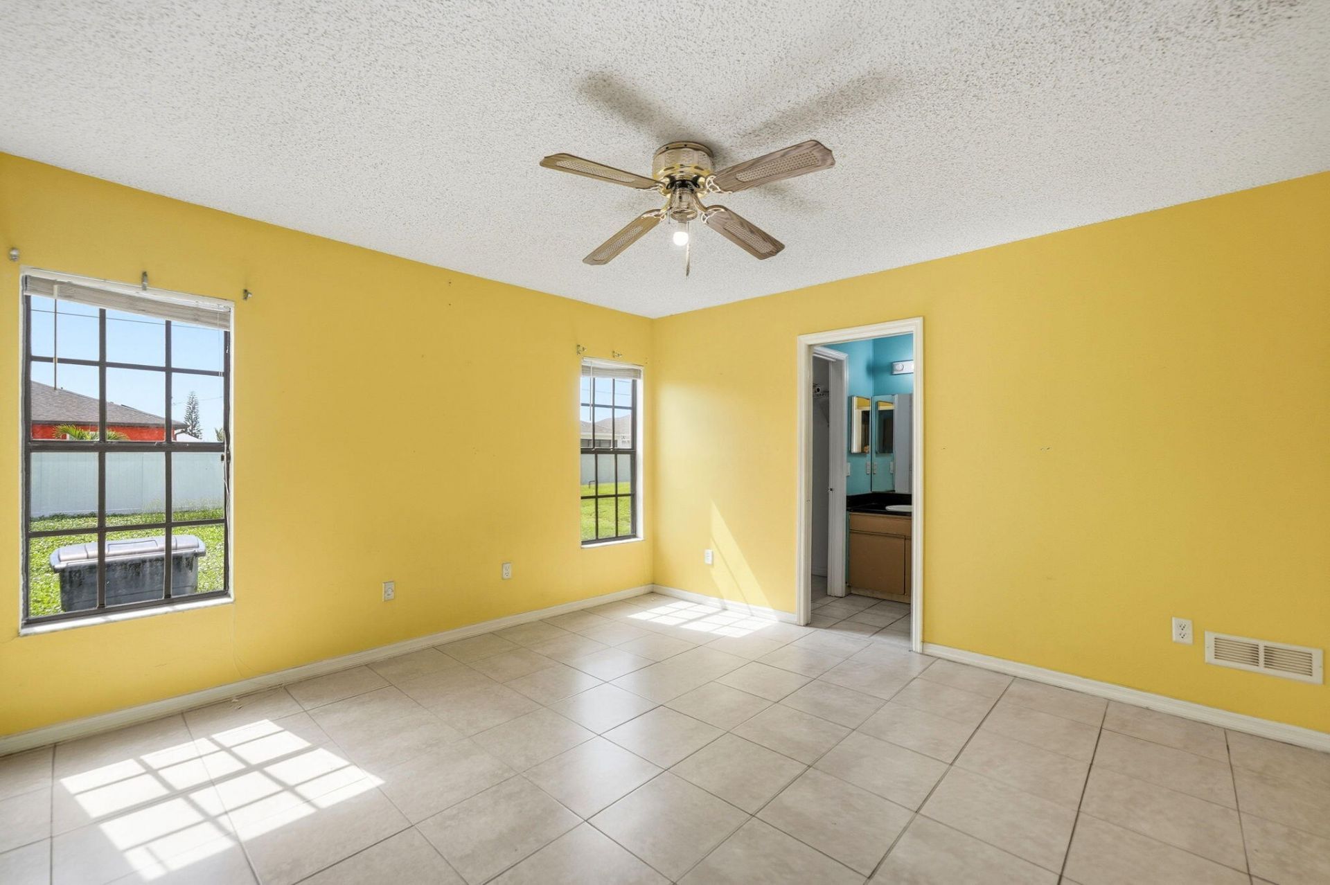 728 SW Hamberland Avenue, Port Saint Lucie, FL 34953 Photo