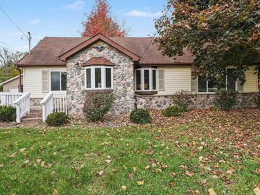 1356 S River Road, Saginaw, MI 48609