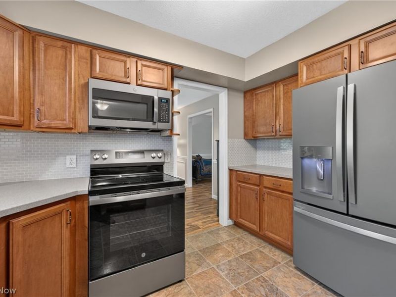 2180 N Revere Road, Akron, OH 44333 Photo 14