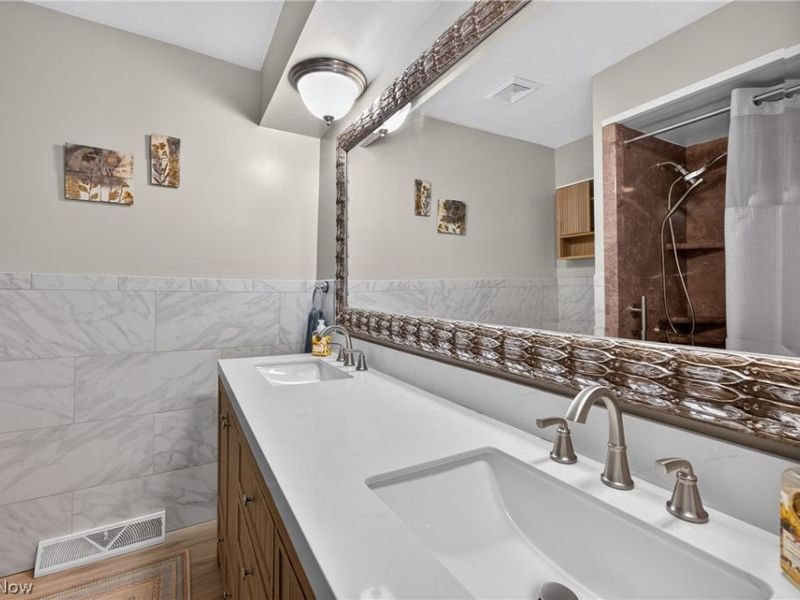 2180 N Revere Road, Akron, OH 44333 Photo 32