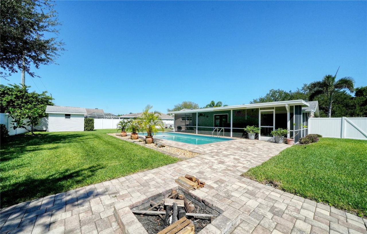 2304 50th Street W, Bradenton, FL 34209 Photo