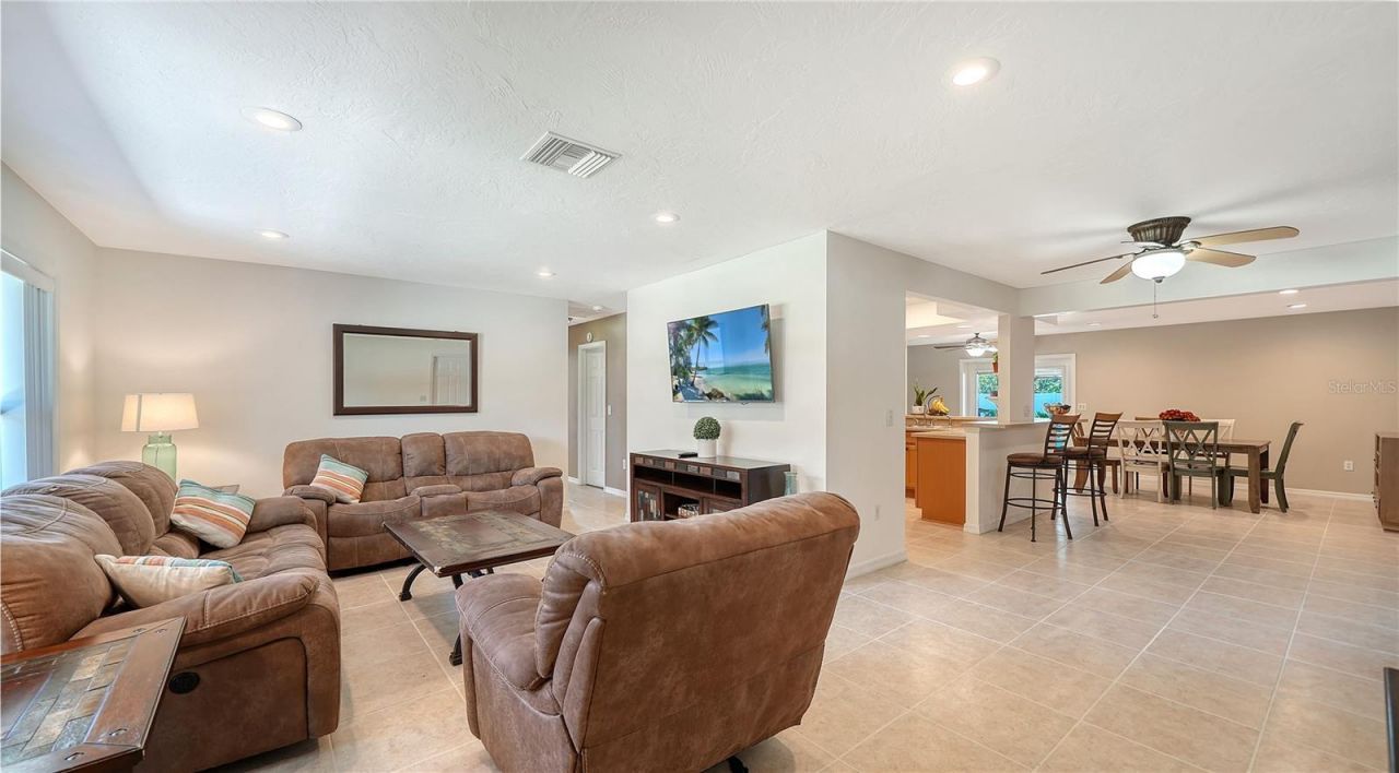 2304 50th Street W, Bradenton, FL 34209 Photo
