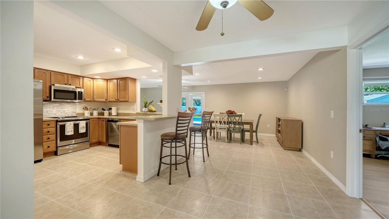 2304 50th Street W, Bradenton, FL 34209 Photo