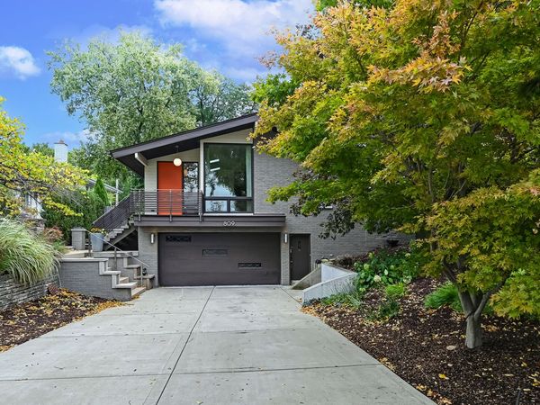 809 N Madison Street , Hinsdale, IL 60521