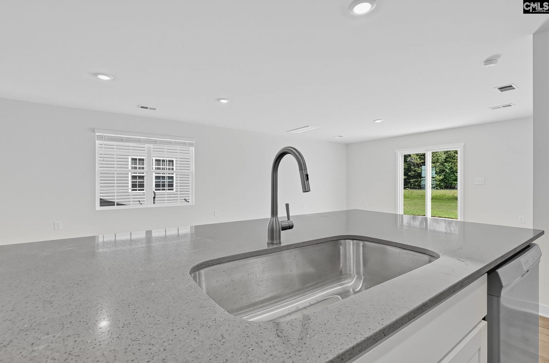 2020 Dipsody Boulevard Photo 15