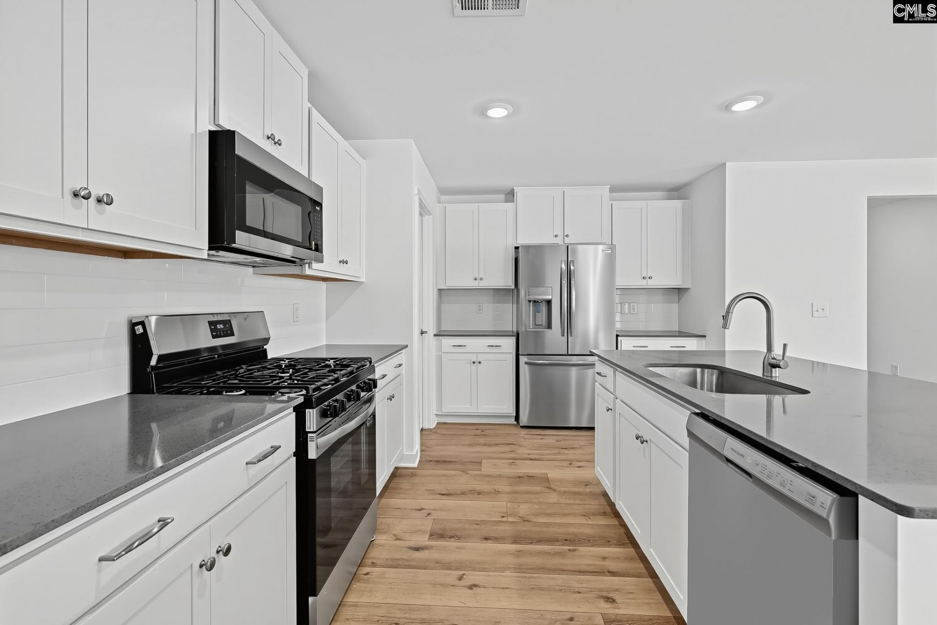 2020 Dipsody Boulevard Photo 18