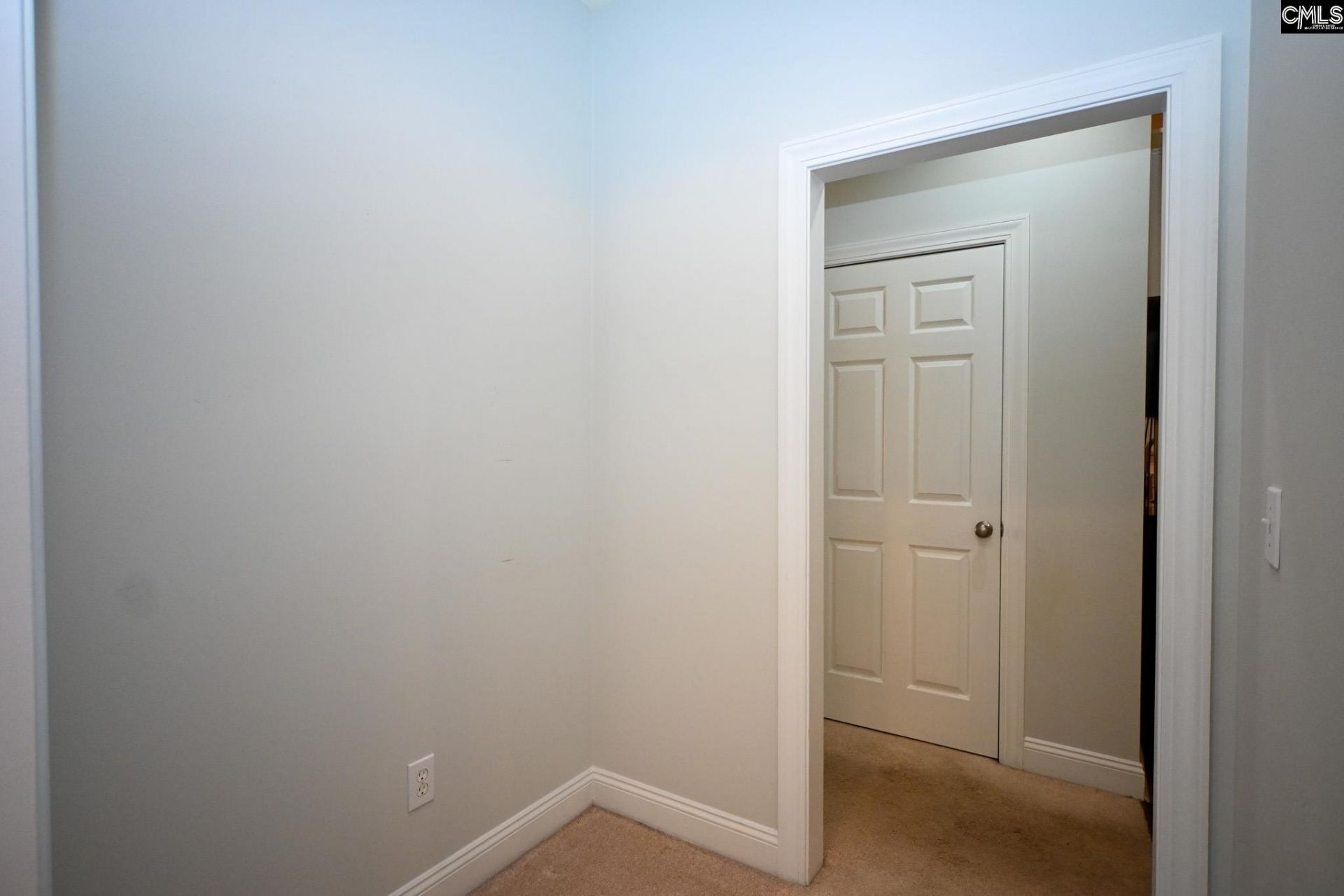 205 Black Walnut Drive  Photo 8