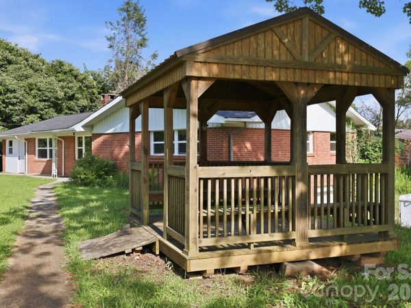 1496 Jenkins Valley Road , Alexander, NC 28701