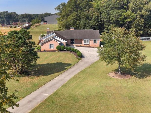 210 Wildwood Drive , Cartersville, GA 30120