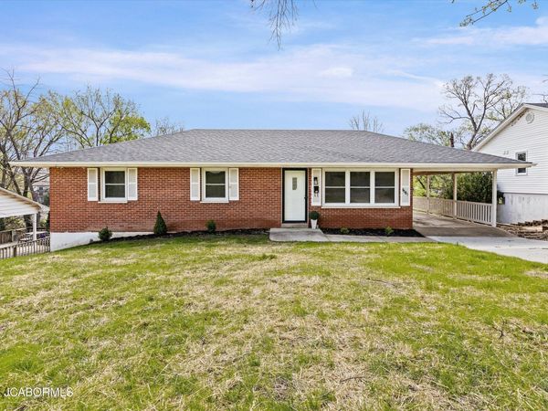1911 GLENWOOD DRIVE, Jefferson City, MO 65109