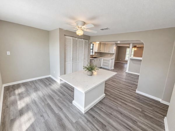 114 Royal ST , Taylor, TX 76574