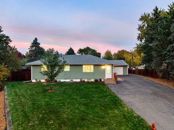 709 120th Avenue NE, Blaine, MN 55434