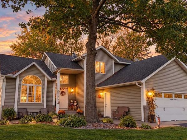 11160 Lake Point Drive , Chisago City, MN 55013