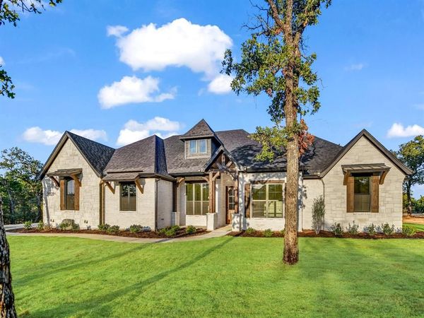 2021 Forest Bridge Drive, Azle, TX 76020